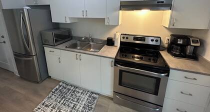 Bright clean one bedroom apartment Victoria bc