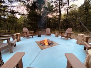 Property grounds - Bear Paw Lodge • Luxury Cabin • Game Room • Fire Pit (Wisconsin Dells)