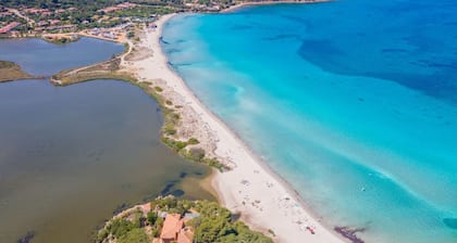 La Bocca: Villa with Breathtaking Views and Garden, Just Steps from the Center