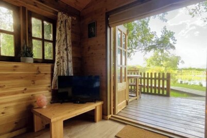 Inviting 1-Bed Cabin in Newmarket