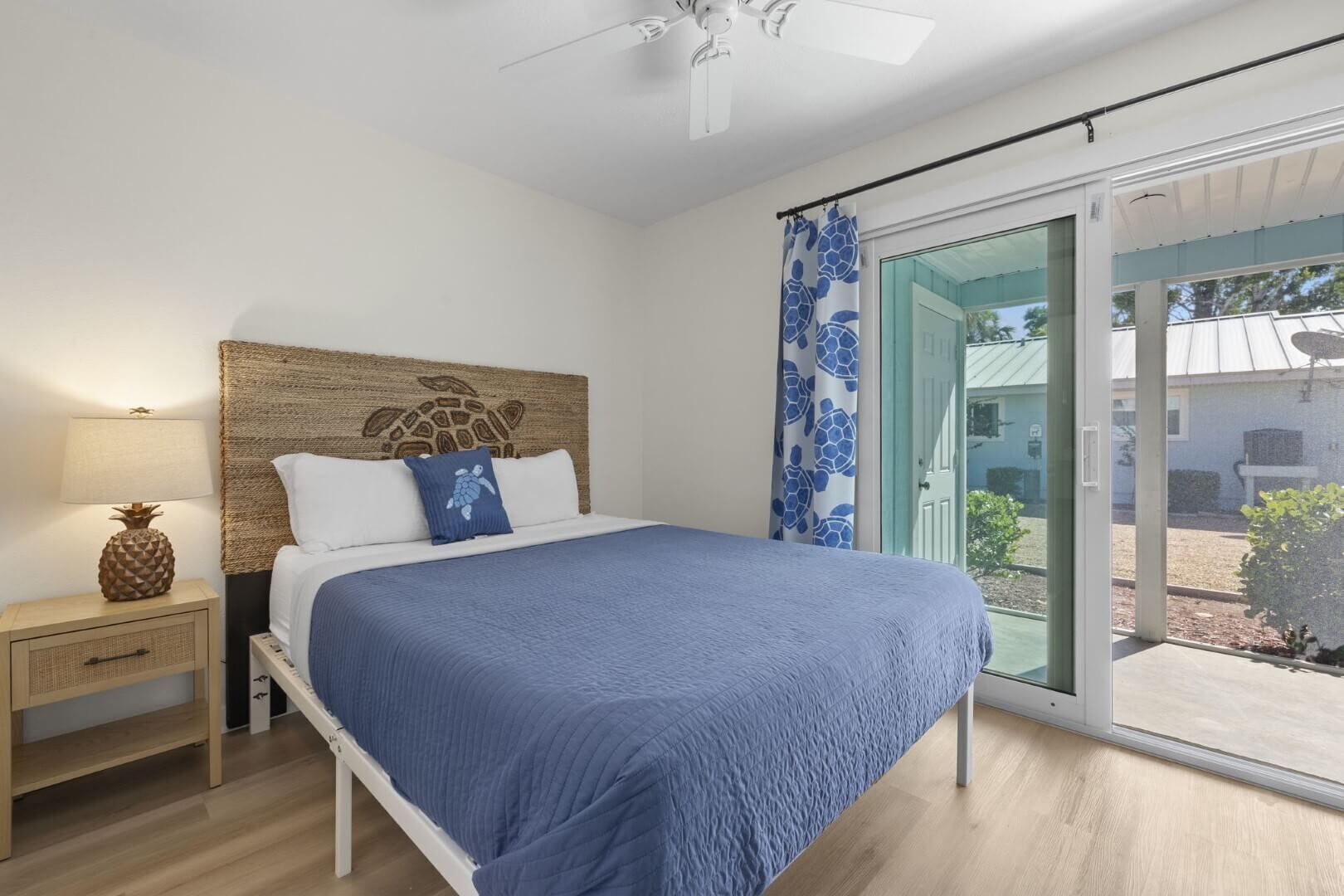 Stuga Premium - lanai - utsikt mot trädgården | 2 sovrum, sängtillbehör av högsta kvalitet och individuell inredning