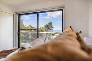 4 bedrooms, iron/ironing board, free WiFi, bed sheets - Pippi's - Everything you need. (Glamorgan-Spring Bay)