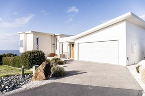 Exterior - Nautilus ~ Bay of Fires (Break O'Day)