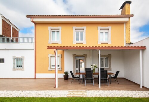 AG Casa Belenda con Jardín 11pax, Santiago a 40km