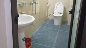 Kamar Standar | Kamar mandi