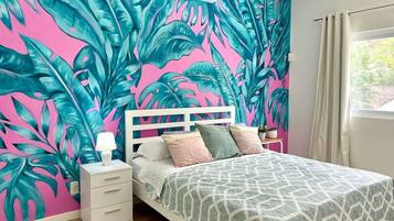 4 chambres, coffres-forts dans les chambres, fer et planche Ă repasser