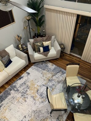 Smart-TV, Videospiele, Bücher