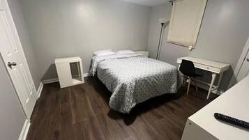 1 多间卧室、熨斗/熨衣板、WiFi、床单