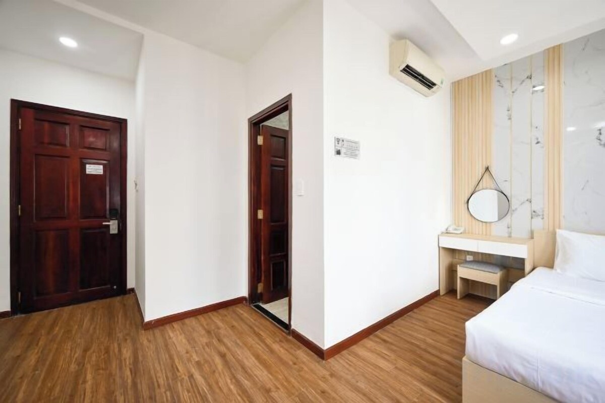 Camas con efecto memoria, artículos del minibar gratis y escritorio 