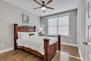 2 Schlafzimmer, Bügeleisen/Bügelbrett, WLAN