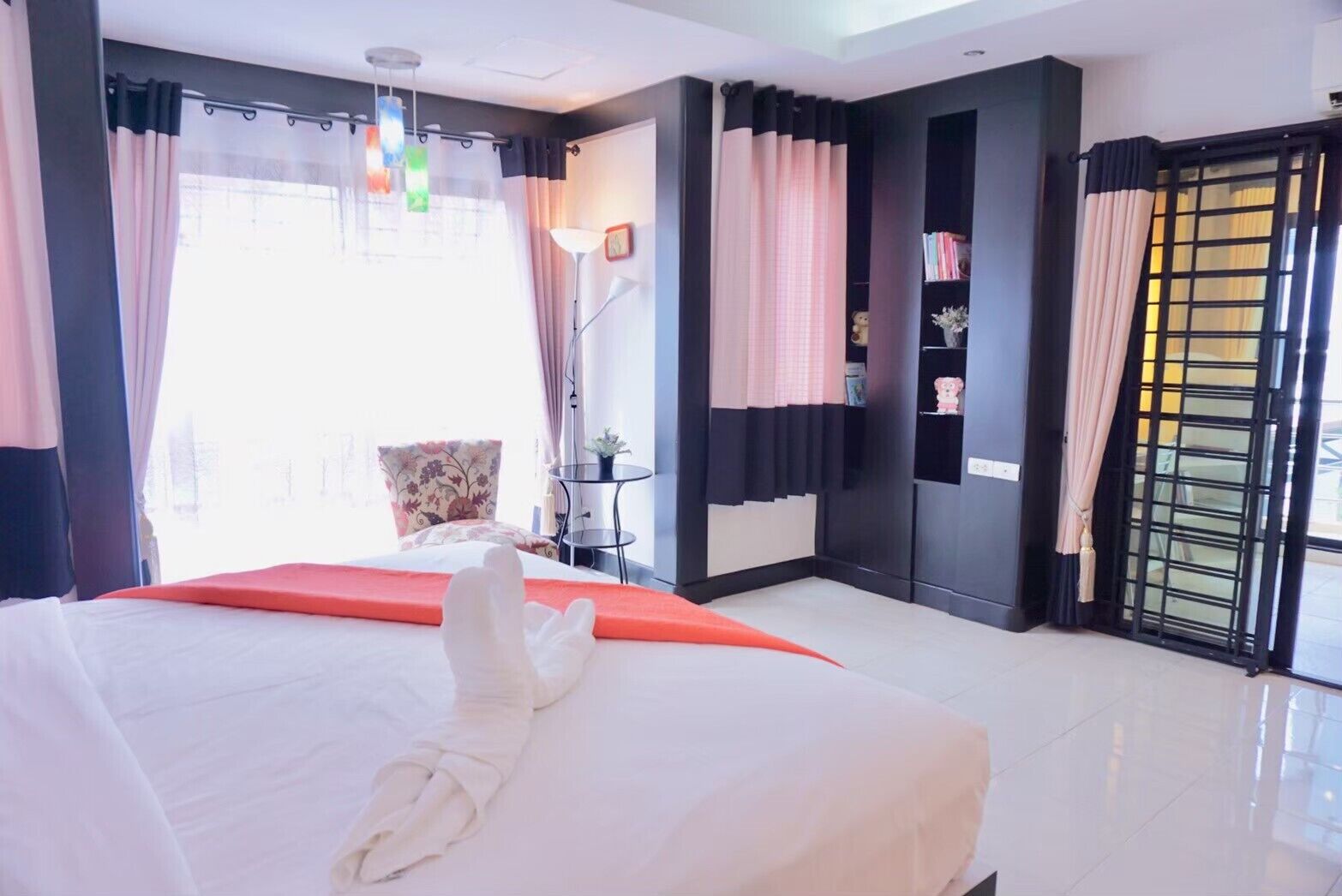 2 bedrooms, desk, free WiFi