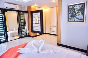 Family House, 2 Bedrooms, Non Smoking | 2 bedrooms, desk, free WiFi - P'Da House (Hat Yai)