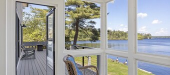Gorgeous Luxury Freetown Lakefront: Panoramic Views, Fire Pit, BBQ, Near Cape Cod and Boston