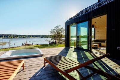 Stay North - Unique Design Home