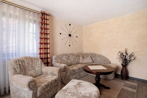 Tv, dvd-spelare och en stereo