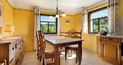 Holiday Home 'Ferienhaus Pöhlbergblick' with Mountain View, Private Terrace and Wi-Fi