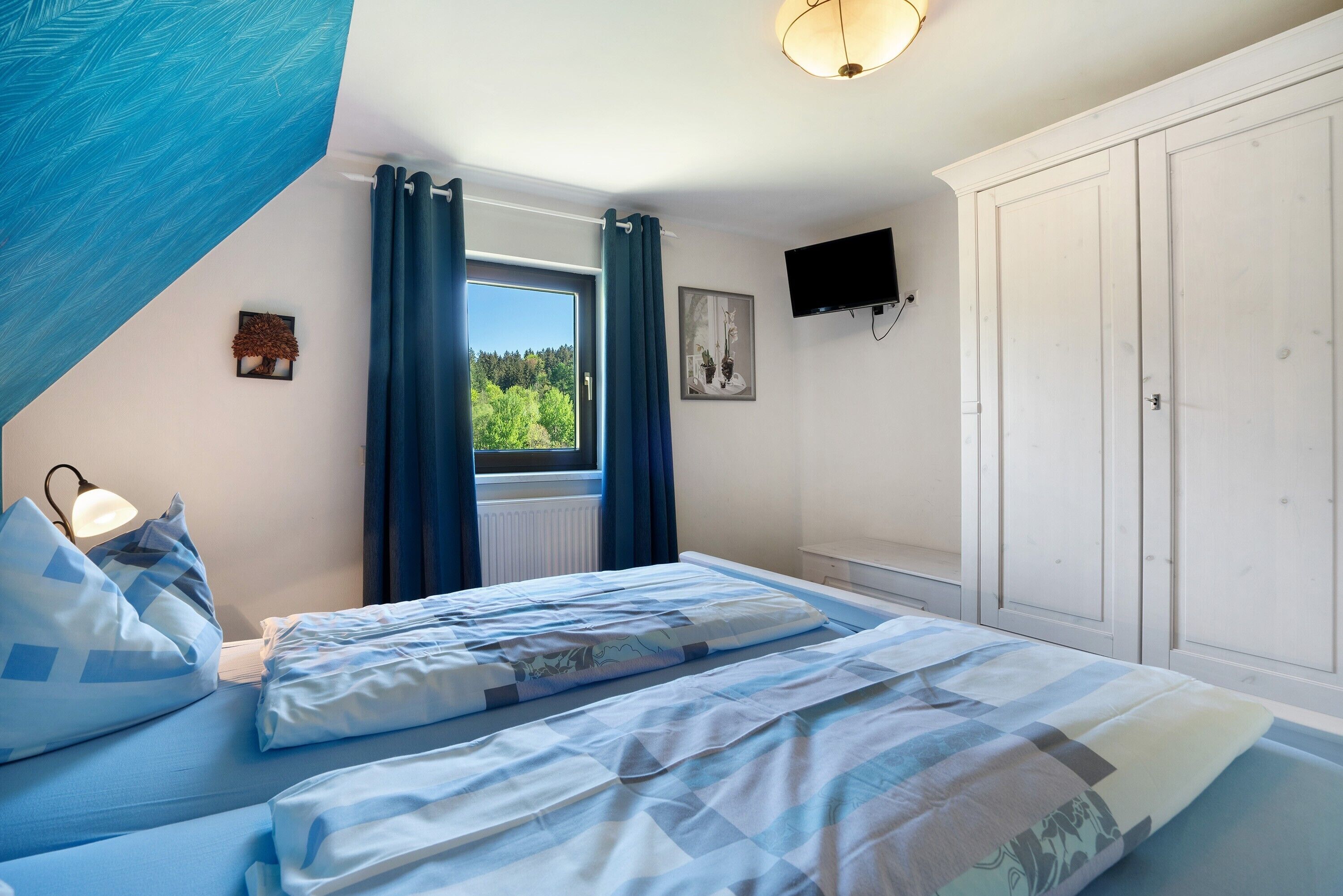 3 bedrooms, free WiFi, bed sheets