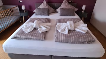 2 bedrooms, free WiFi, bed sheets