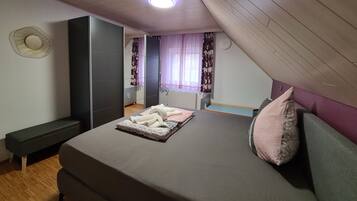 2 bedrooms, free WiFi, bed sheets