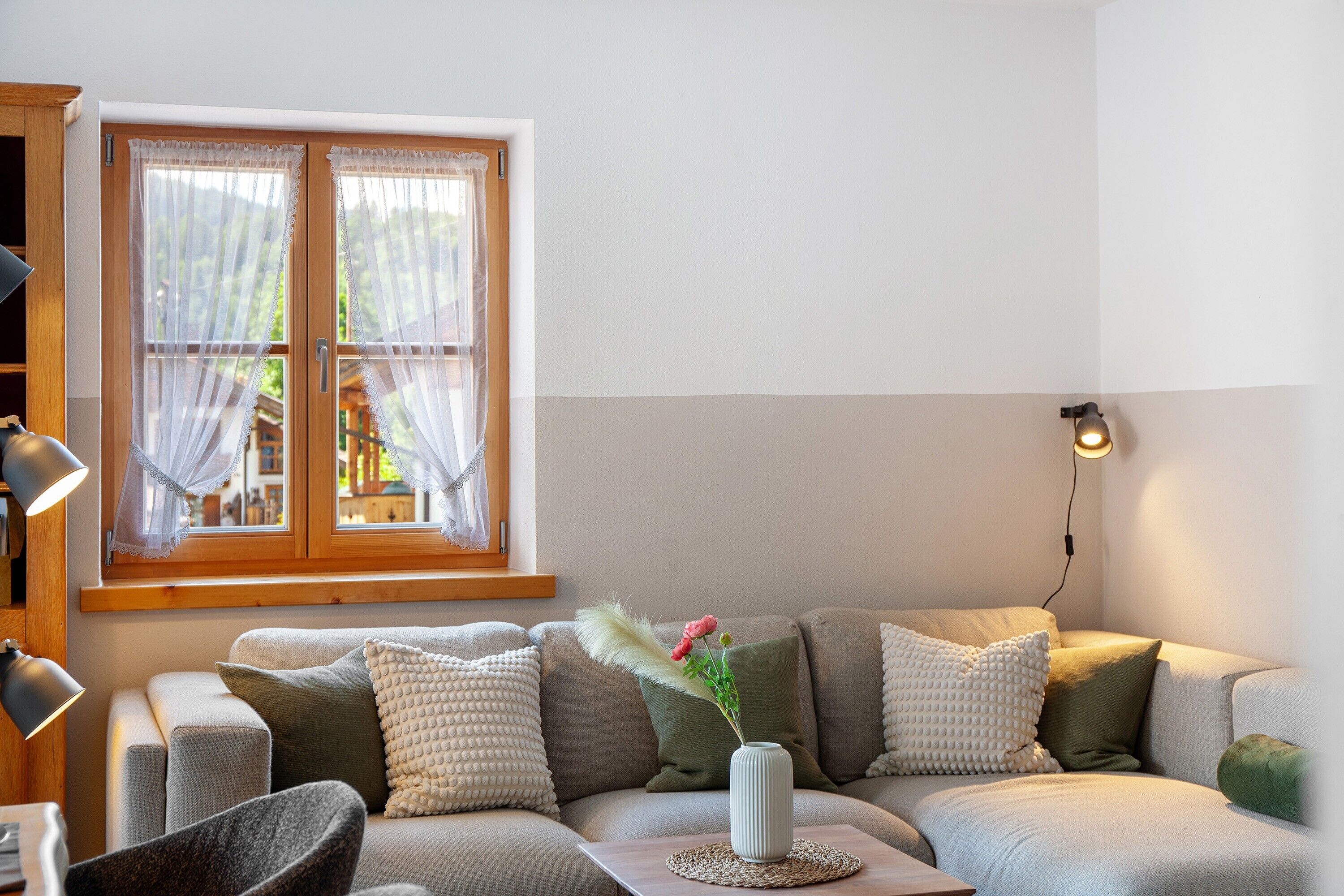 Fernseher, Kamin, Tischtennisplatte, Stereoanlage