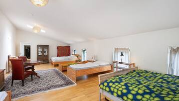 7 Schlafzimmer, Bügeleisen/Bügelbrett, kostenloses WLAN