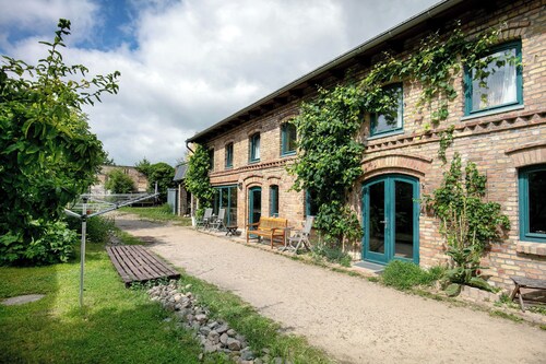 Finca 'Gruppenhaus' mit gemeinsamer Terrasse, Gemeinschaftsgarten und WLAN