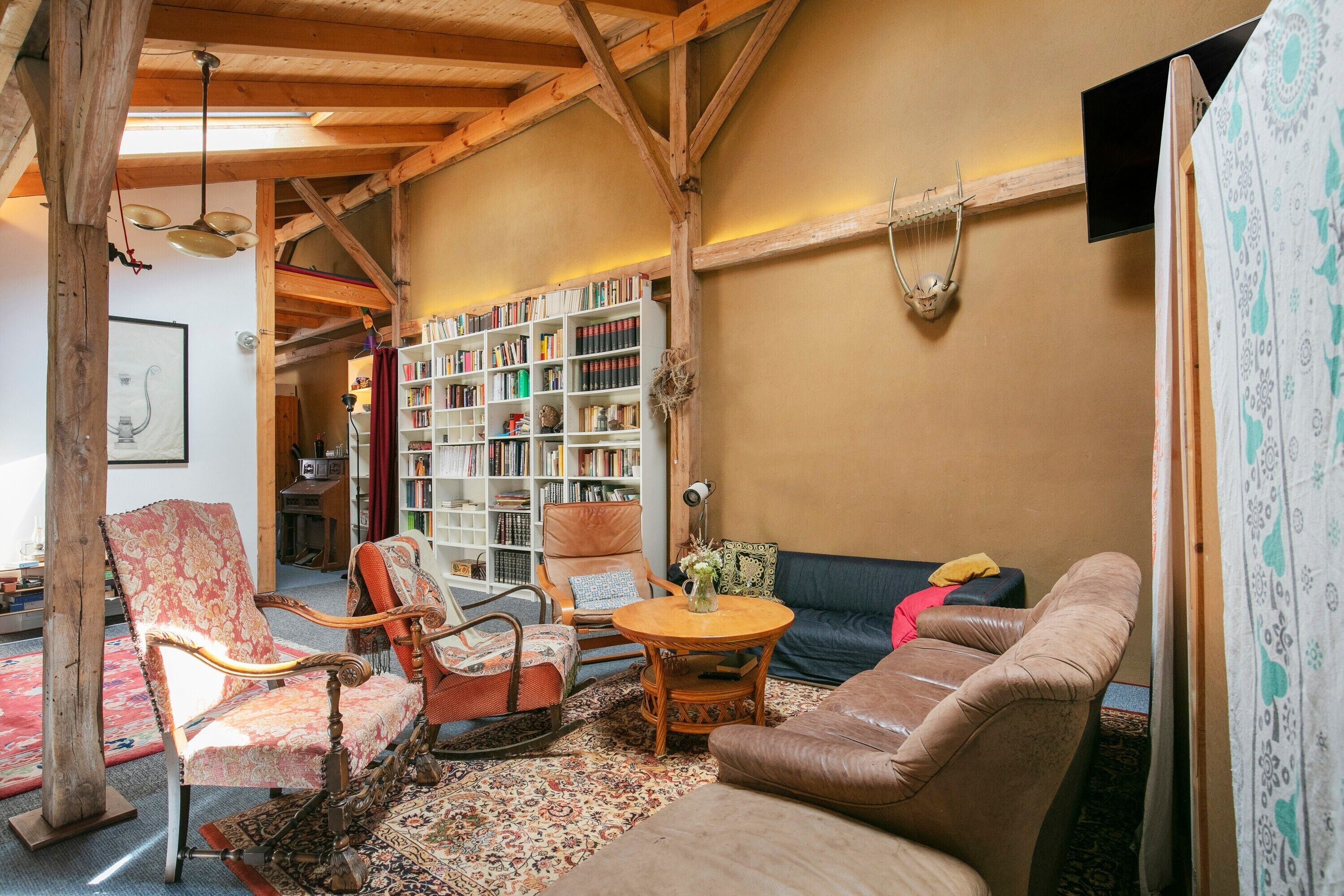 Fernseher, Tischtennisplatte