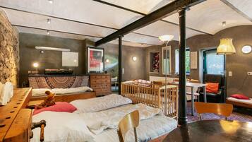 7 Schlafzimmer, Bügeleisen/Bügelbrett, kostenloses WLAN