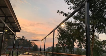 Happiness Long Bridge Resort