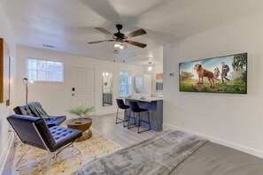 1 Schlafzimmer, Bügeleisen/Bügelbrett, kostenloses WLAN, Bettwäsche