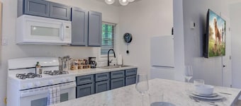 Central | Bright & Modern | Cooper Young