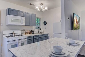 Fridge, microwave, oven, stovetop - Central | Bright & Modern | Cooper Young (Memphis)