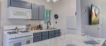 Central | Bright & Modern | Cooper Young