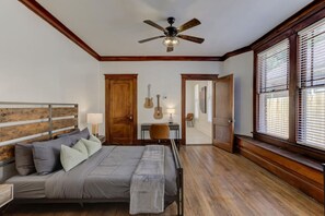 1 chambre, bureau, fer et planche à repasser, Wi-Fi gratuit