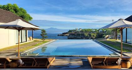 Ocean Front Majestic and Eco-Friendly 6 BDR villa in Nusa Lembongan, Bali