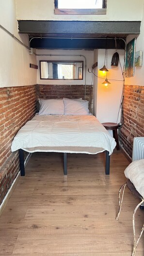 1 quarto, ferros/tábuas de passar roupa, Wi-Fi, roupa de cama