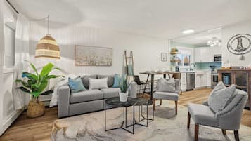 TV, fireplace, offices