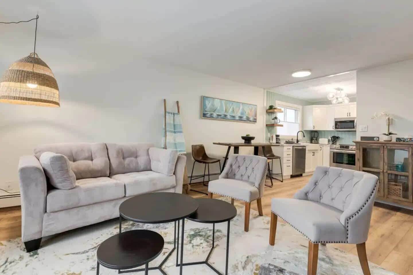 TV, peis og kontorer