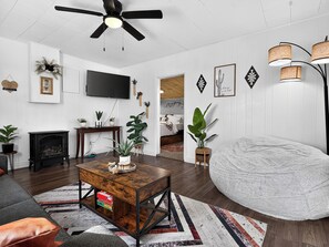 1 bedroom, desk, iron/ironing board, free WiFi