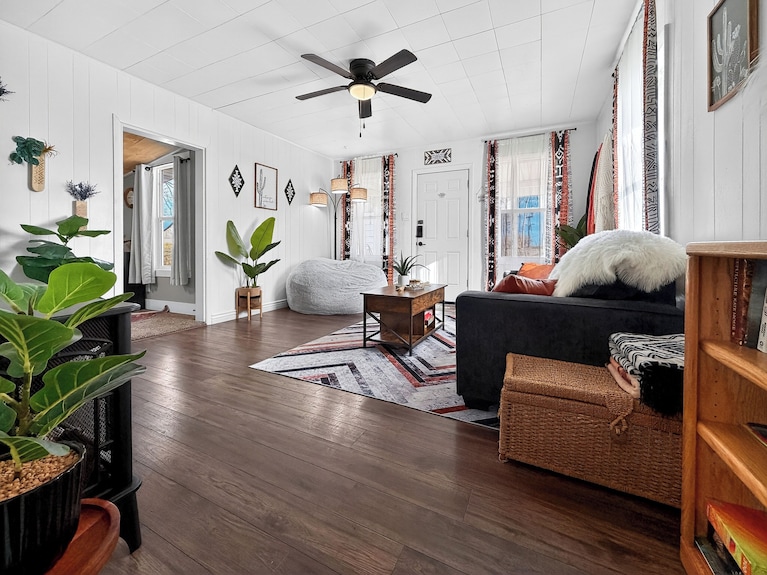 Firepit | Off I-80 | Private Carport |1br | Pets - Wyoming
