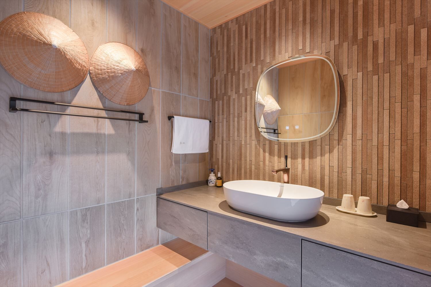 Basic Room, Partial Ocean View | Bathroom