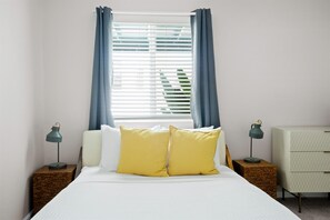 3 habitaciones, tabla de planchar con plancha, cuna de viaje y wifi 