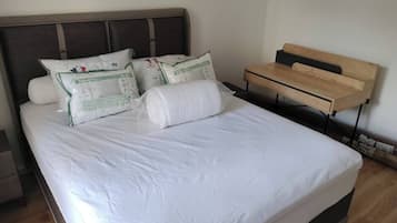 2 bedrooms, iron/ironing board, travel crib, free WiFi