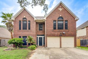 Exterior - Houston Huge Pool, miniGolf, Katy Asian Town, King (Katy)