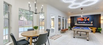 Houston Huge Pool, miniGolf, Katy Asian Town, King