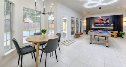 Houston Huge Pool, miniGolf, Katy Asian Town, King