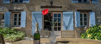 Sublime manor house with view and a private pool