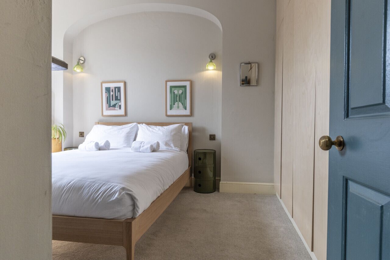 2 bedrooms, desk, iron/ironing board, free WiFi