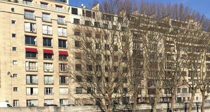 Chambre Indépendante, Kitchenette, sdb ComplÚte, Wifi, vue Tour Eiffel, RDC