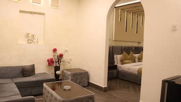 Executive Room | Desk, free WiFi